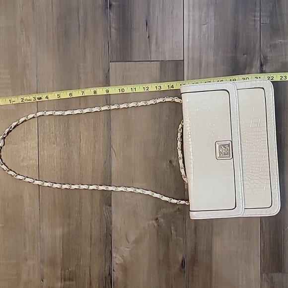 Anne Klein crossbody purse cream croc pattern outside stripes inside chain strap - Picture 12 of 15
